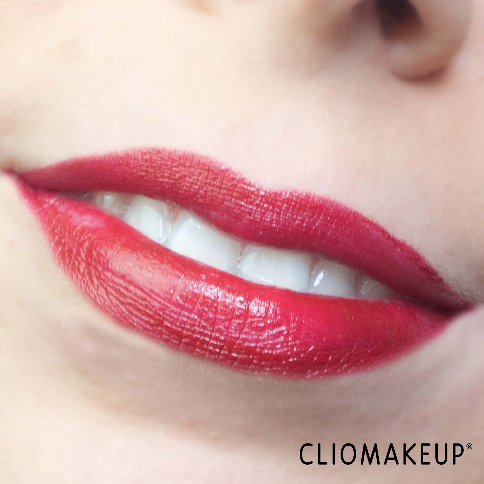 cliomakeup-recensione-rossetti-deborah-super-vinyl-no-transfer-shake-lipstick-12