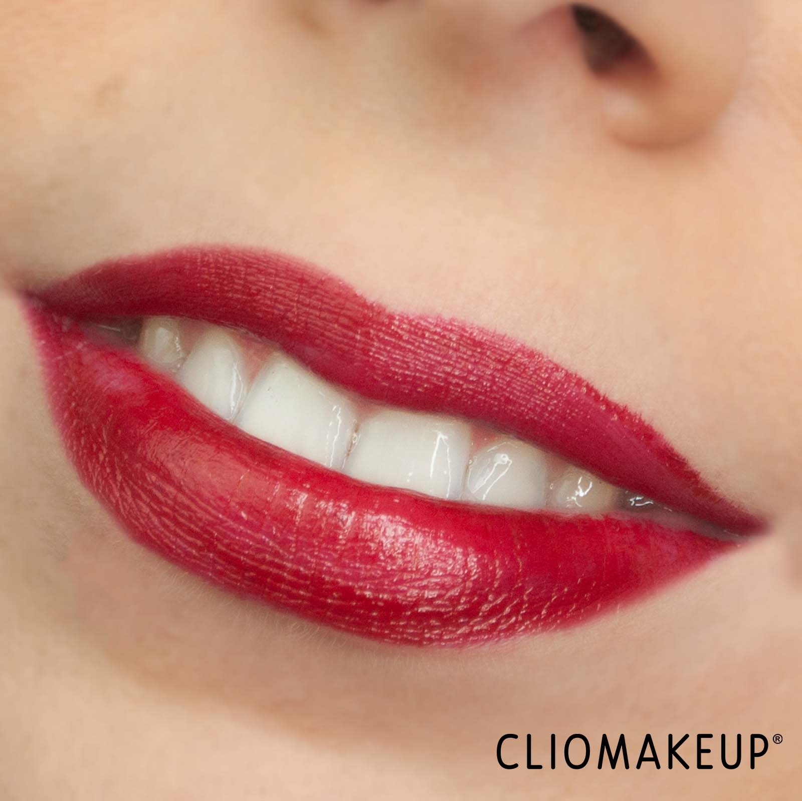 cliomakeup-recensione-rossetti-deborah-super-vinyl-no-transfer-shake-lipstick-13