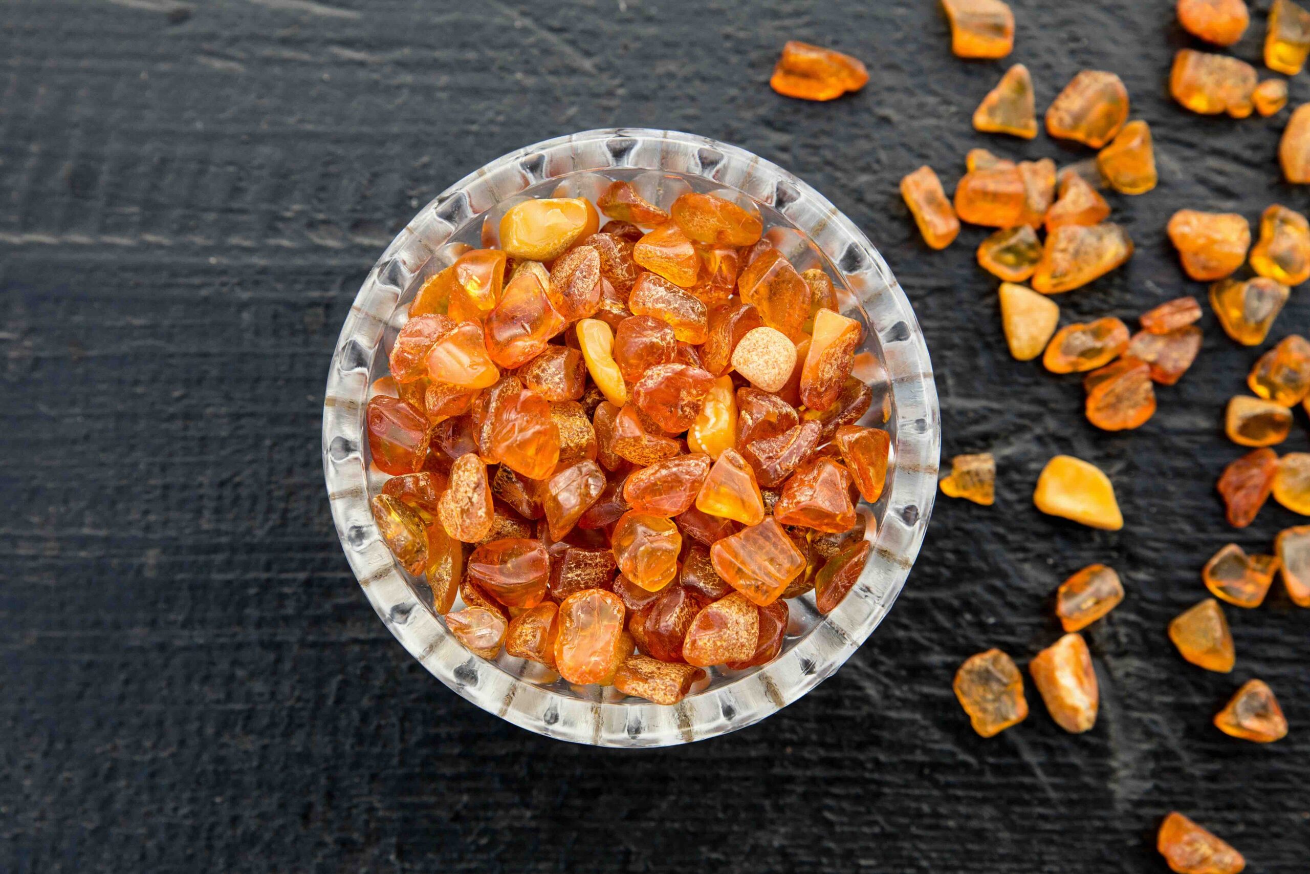 Cliomakeup-cristalli-pietre-segno-zodiacale-ambra