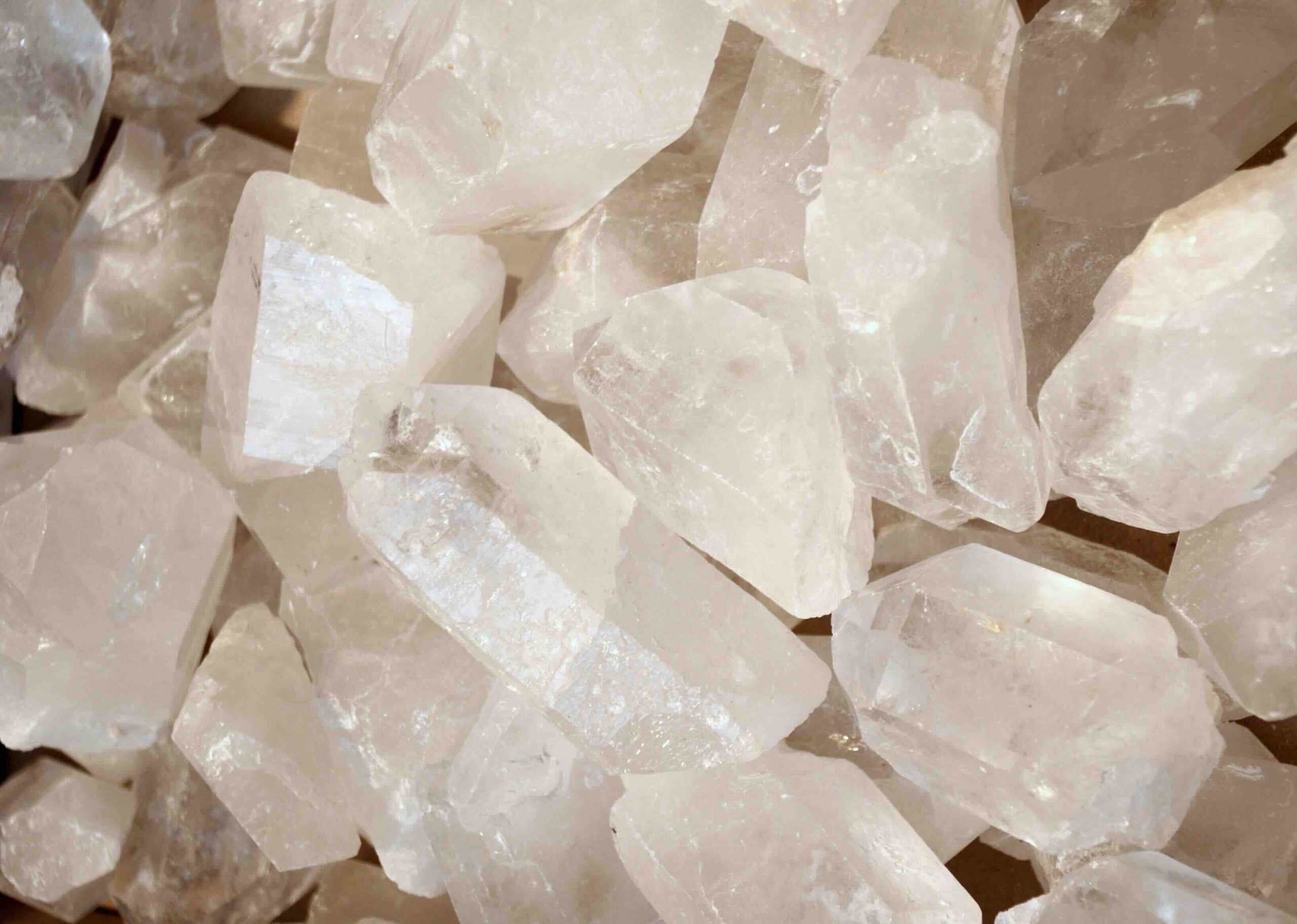 Cliomakeup-cristalli-pietre-segno-zodiacale-quarz