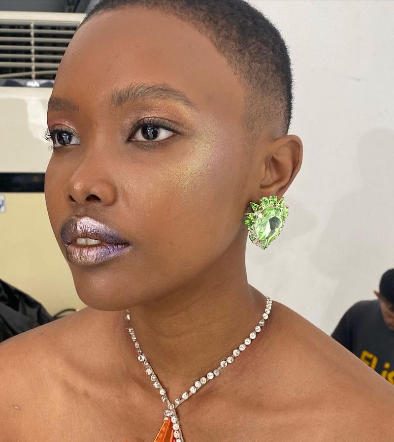 cliomakeup-chrome-make-up-13