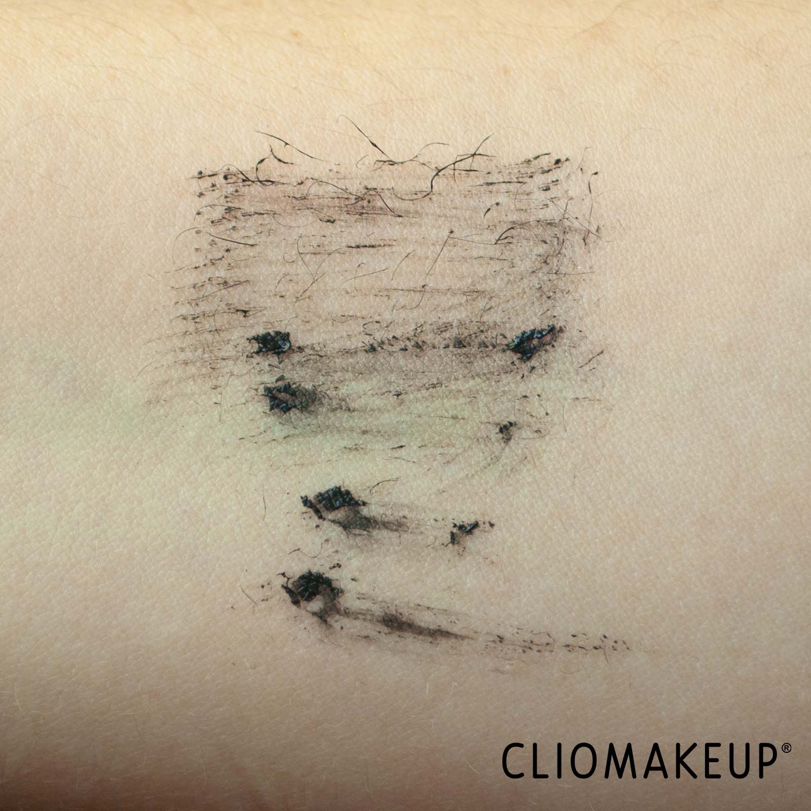 cliomakeup-recensione-mascara-pupa-vamp!-lash-extender-mascara-6