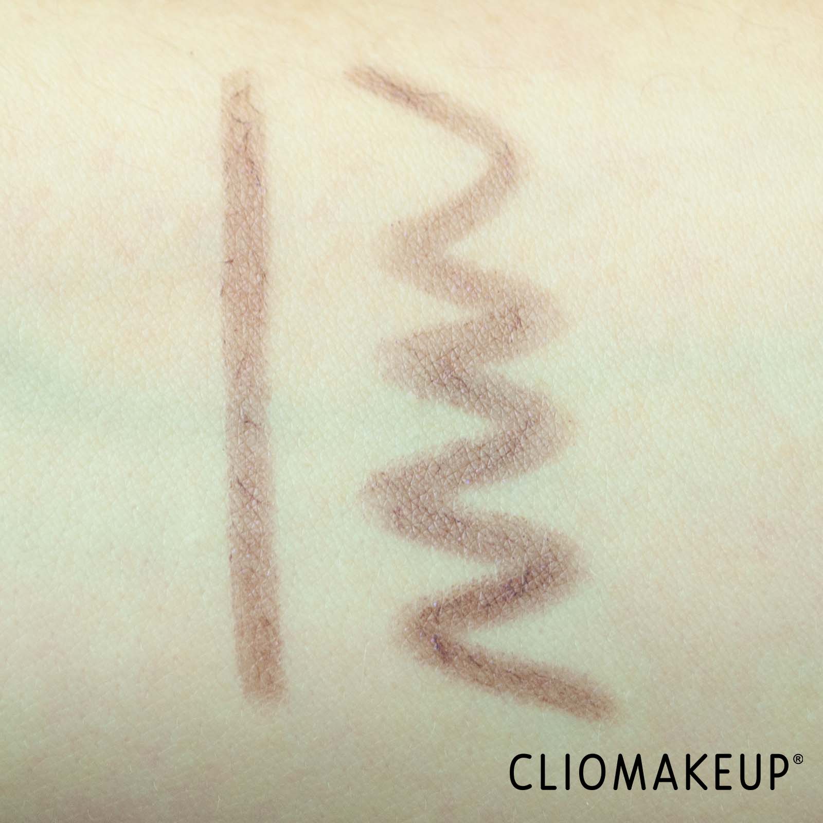 cliomakeup-recensione-matita-occhi-avon-glimmerstick-retractable-eyeliner-6