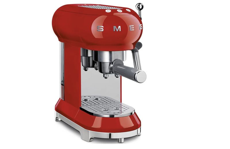 cliomakeup-amazon-prime-day-luglio-2024-offerte-casa-smeg-macchina-caffe-espresso-manuale