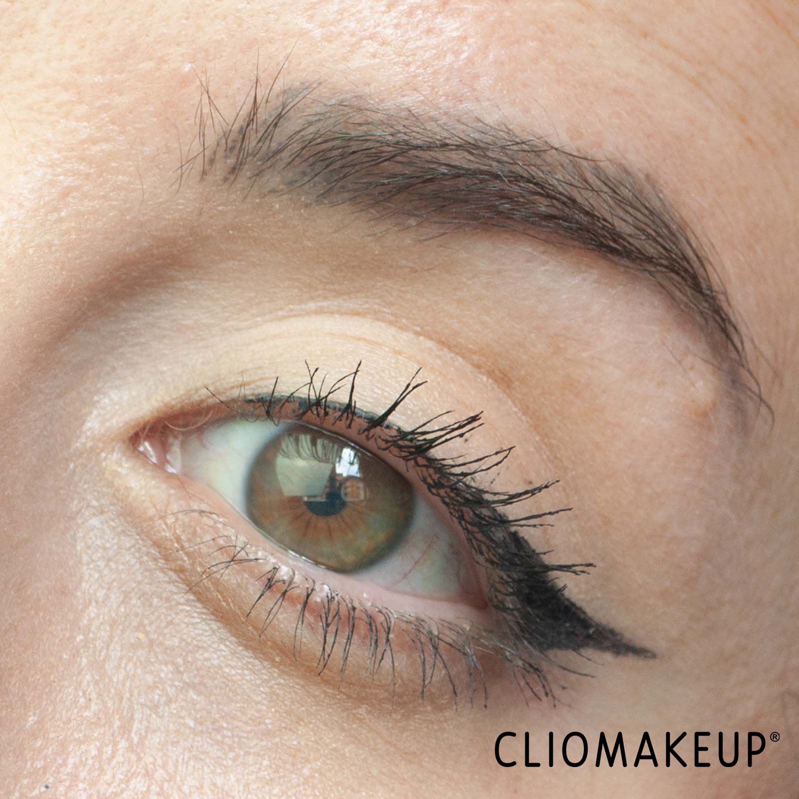 cliomakeup-recensione-eyeliner-rimmel-glam-eyes-professional-liquid-liner-10