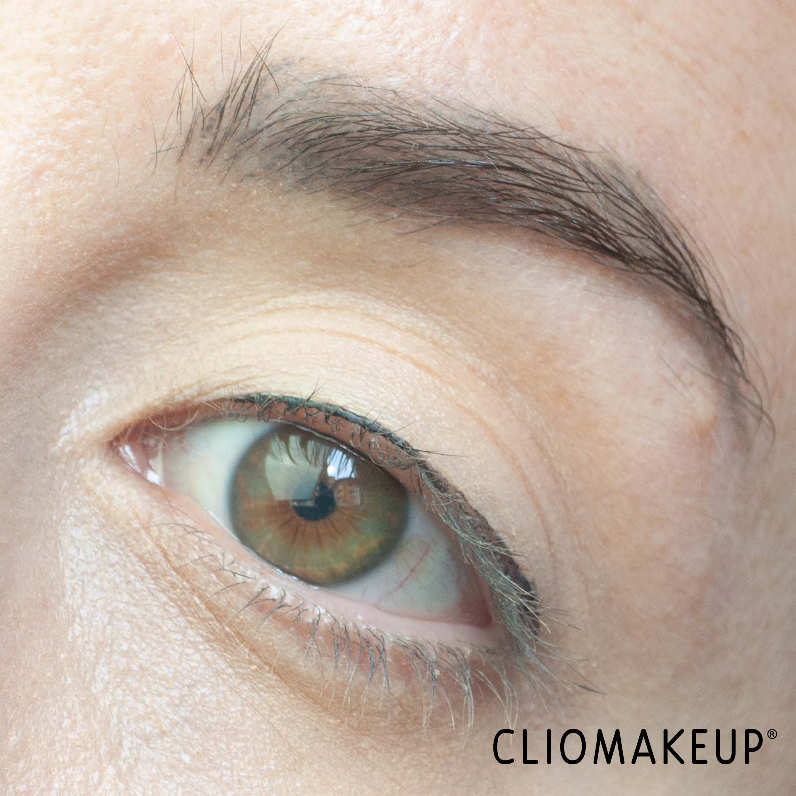 cliomakeup-recensione-eyeliner-rimmel-glam-eyes-professional-liquid-liner-8