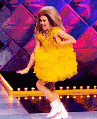 cliomakeup-smalto-giallo-donna