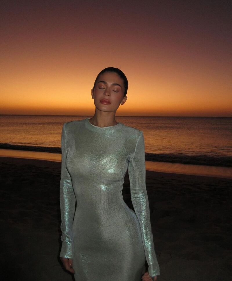 cliomakeup-desert-eyes-make-up-kylie-jenner