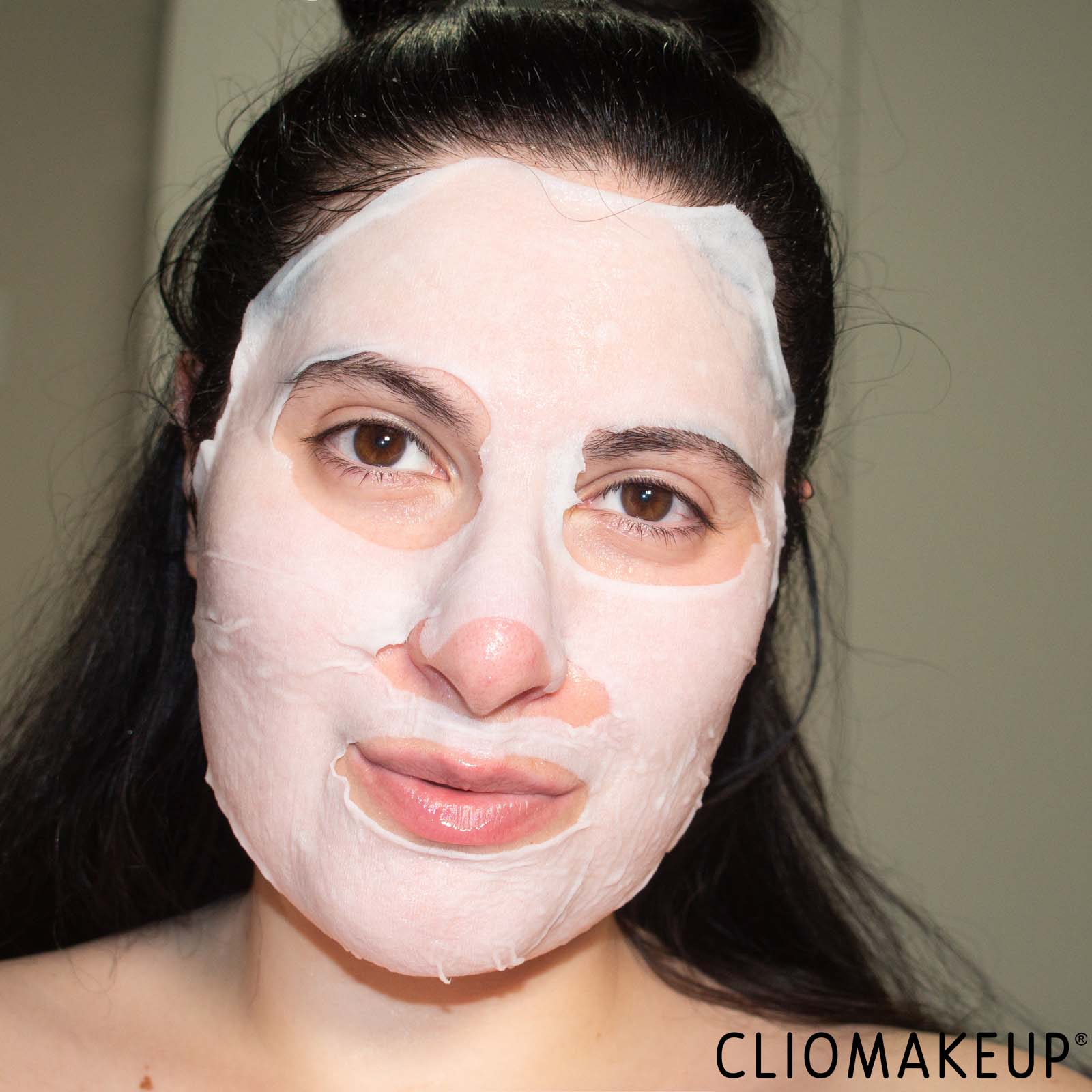 cliomakeup-recensione-maschera-viso-garnier-skinactive-moisture-bomb-sheet-mask-night-7
