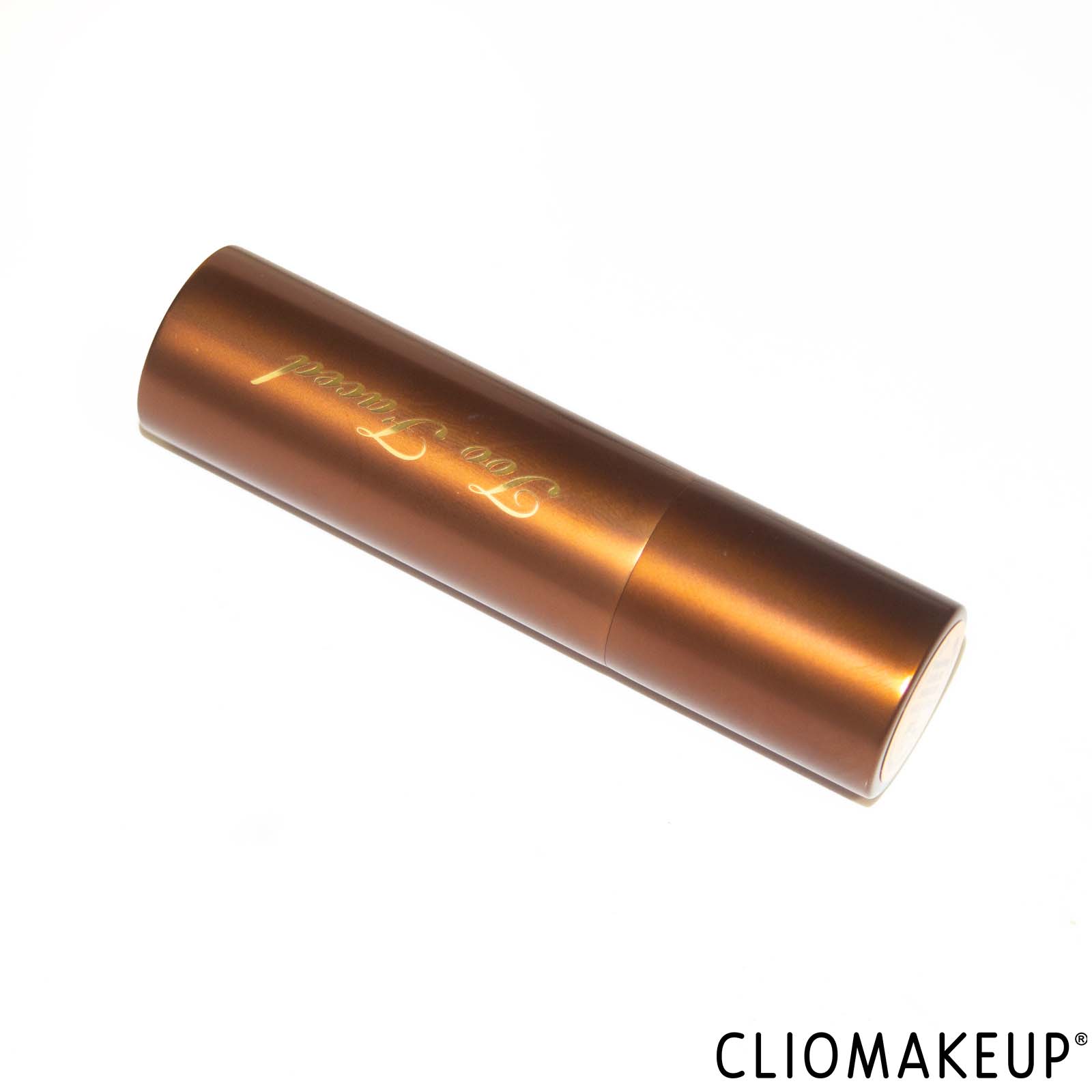 cliomakeup-recensione-stick-contouring-too-faced-chocolate-soleil-melting-bronzing-and-sculpting-stick-3