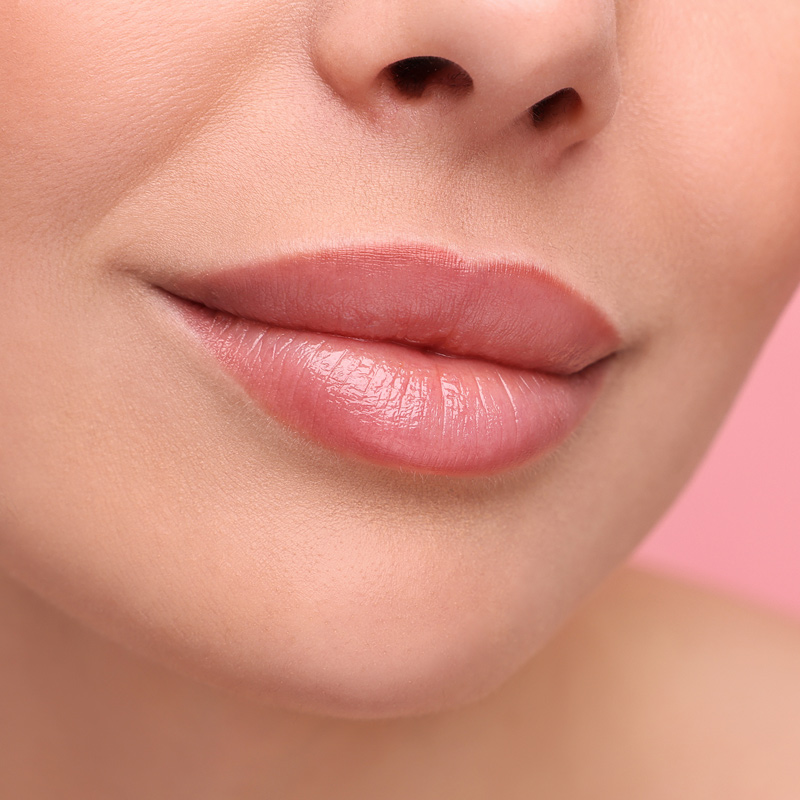 cliomakeup-come-truccare-labbra-asimmetriche-10