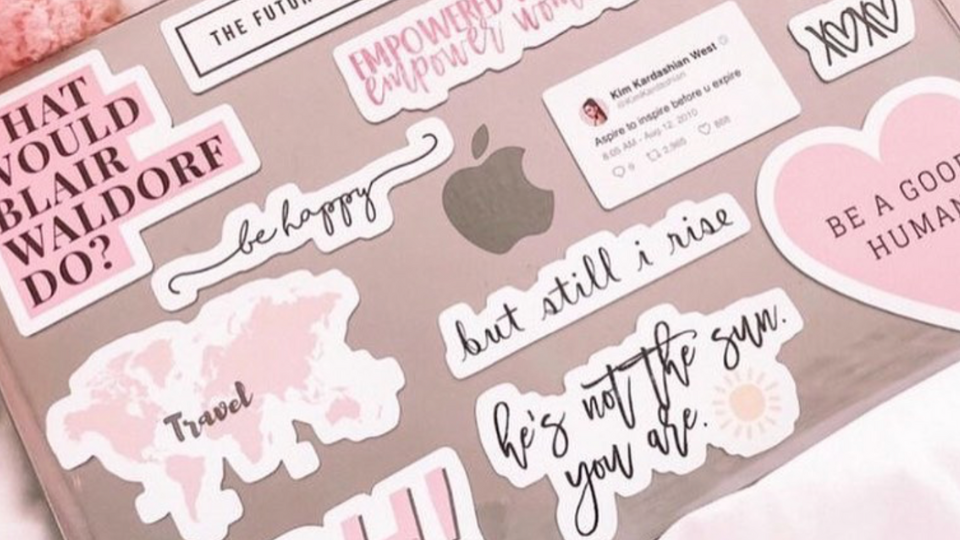come-personalizzare-proprio-pc-stickers-washi-tape-idee-creative-skins-stickers-rosa