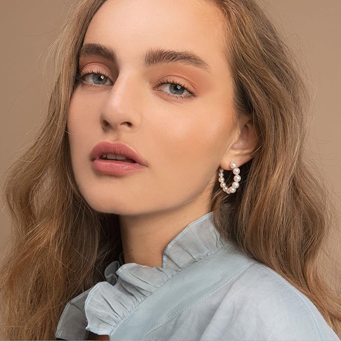eleganza-senza-tempo-idee-consigli-come-indossare-perle-orecchini-cerchio