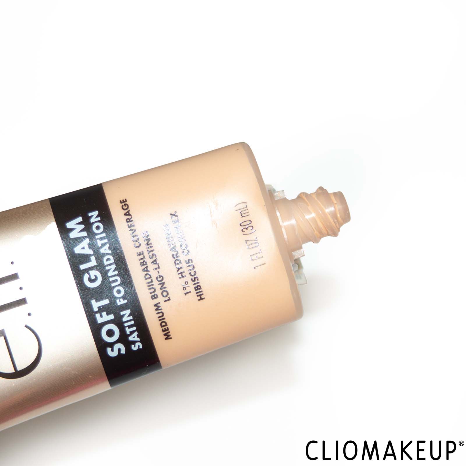 recensione-fondotinta-elf-soft-glam-satin-foundation-close-up