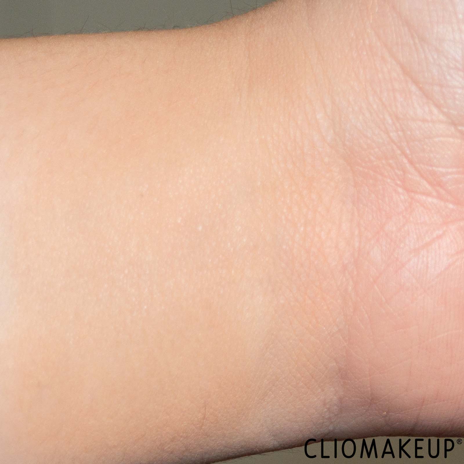 recensione-fondotinta-elf-soft-glam-satin-foundation-secondo-swatch