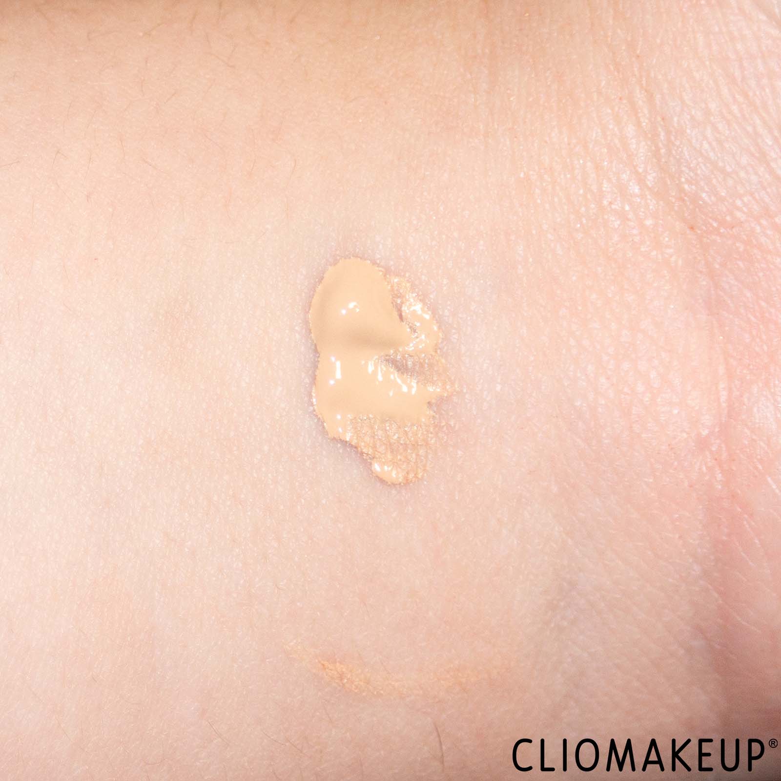 recensione-fondotinta-elf-soft-glam-satin-foundation-swatch