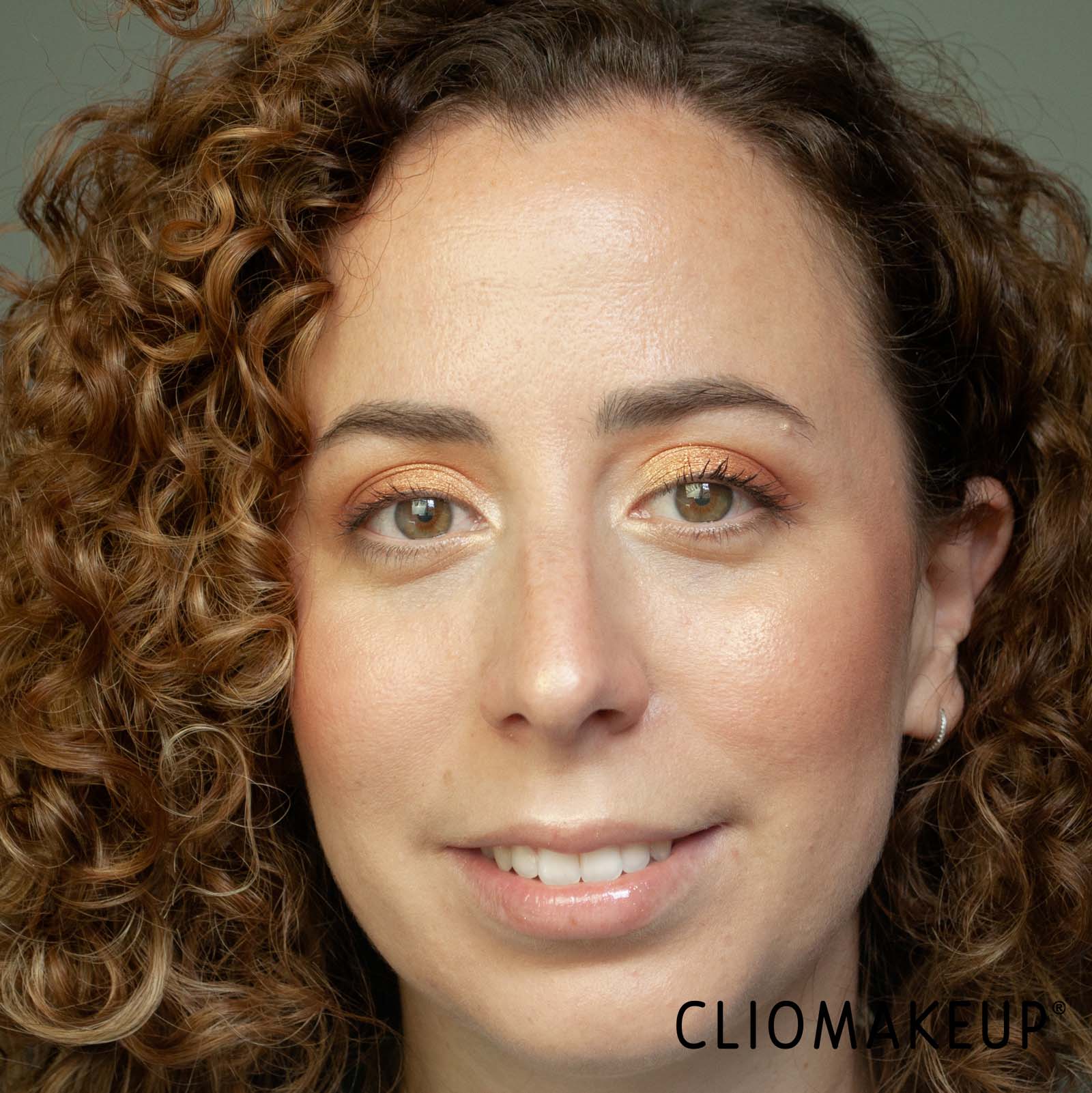 recensione-siero-freshly-cosmetics-multi-peptide-hydra-milkmake-up-look-ultimato