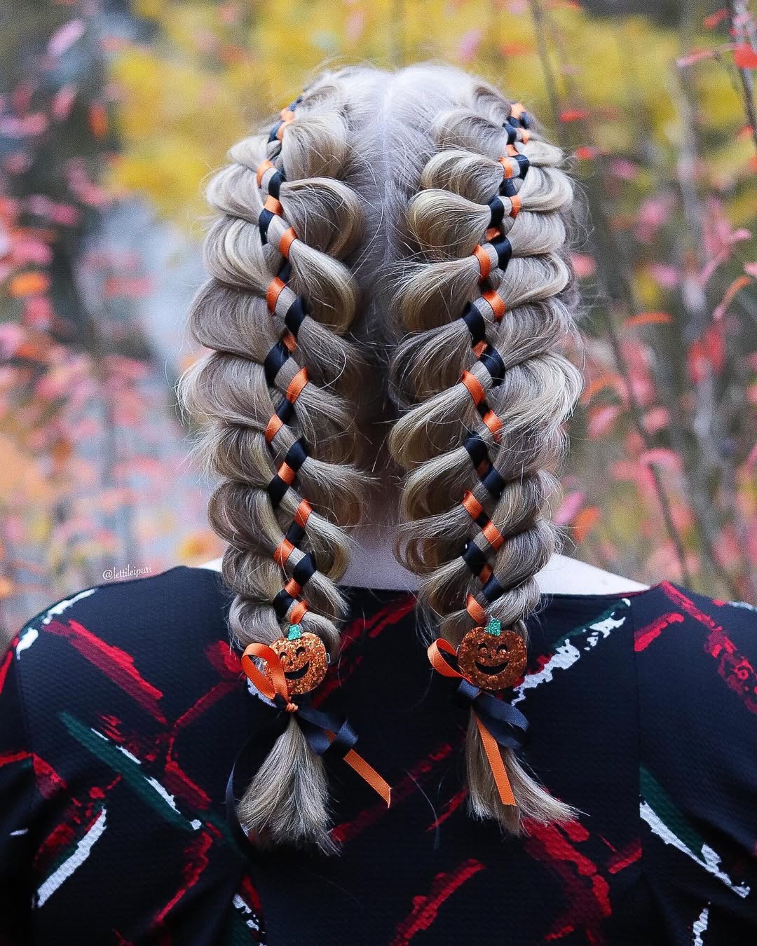 acconciatura-halloween-capelli-lunghi-trecce-laterali