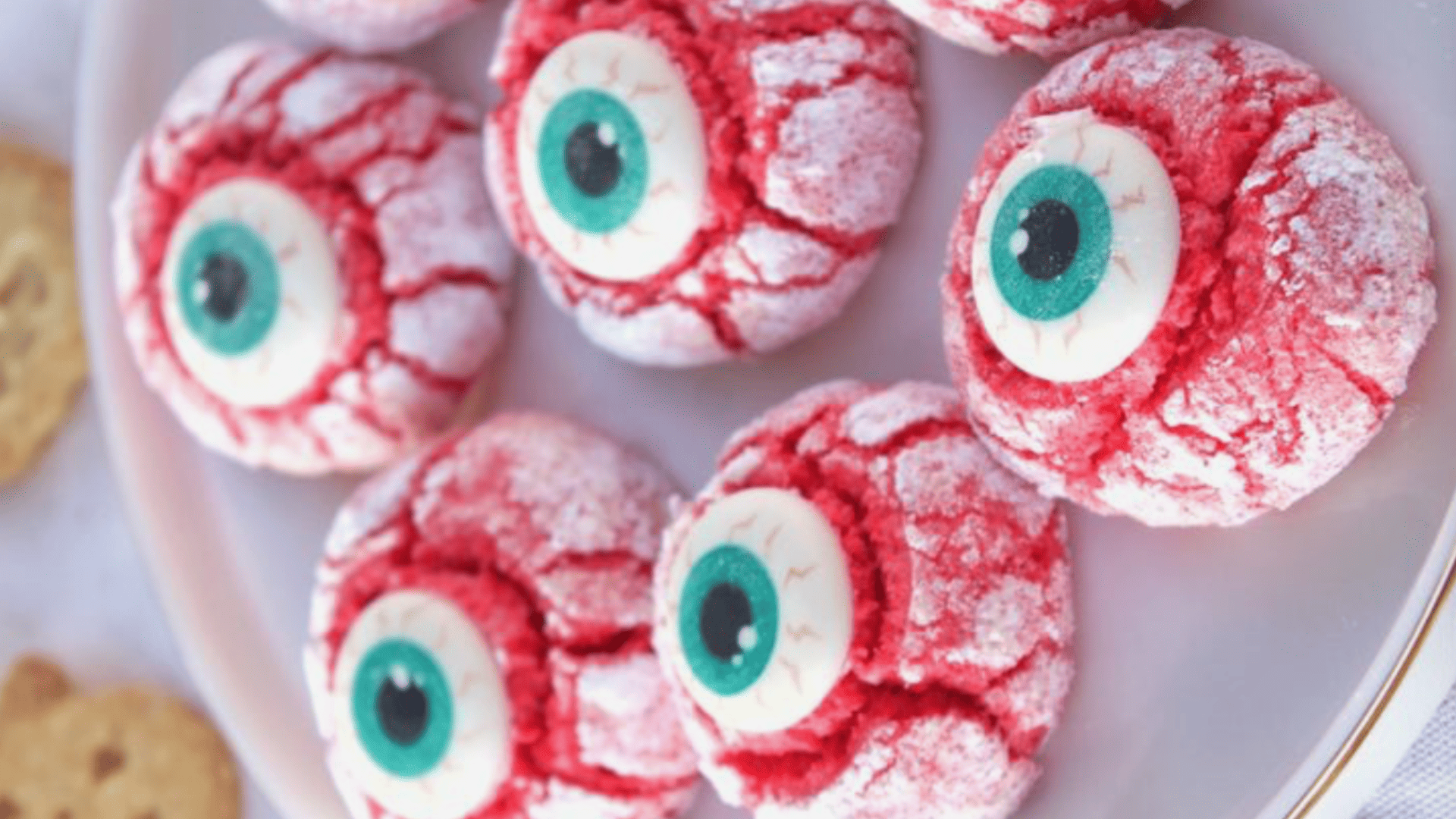 biscotti-halloween-ricette-facili-idee-spaventose-crinkles-cookies-red-velvet-spaventosi
