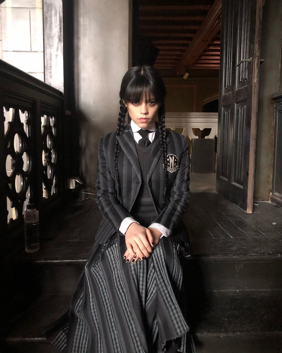 costume-mercoledi-addams-jenna-ortega