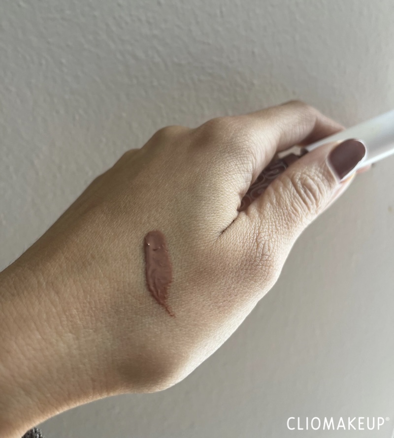 flop-team-settembre-2024-gloss-beautybay-swatch