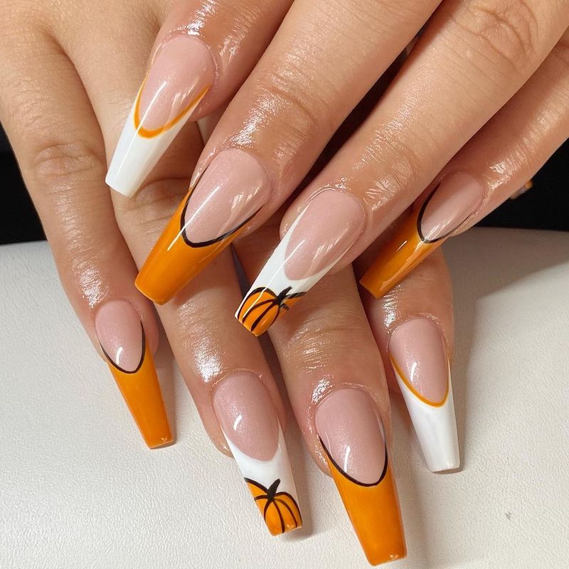 french-manicure-autunno-2024-zucca
