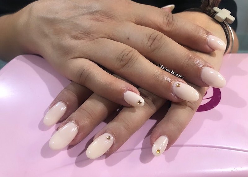 unghie-color-crema-dot-oro