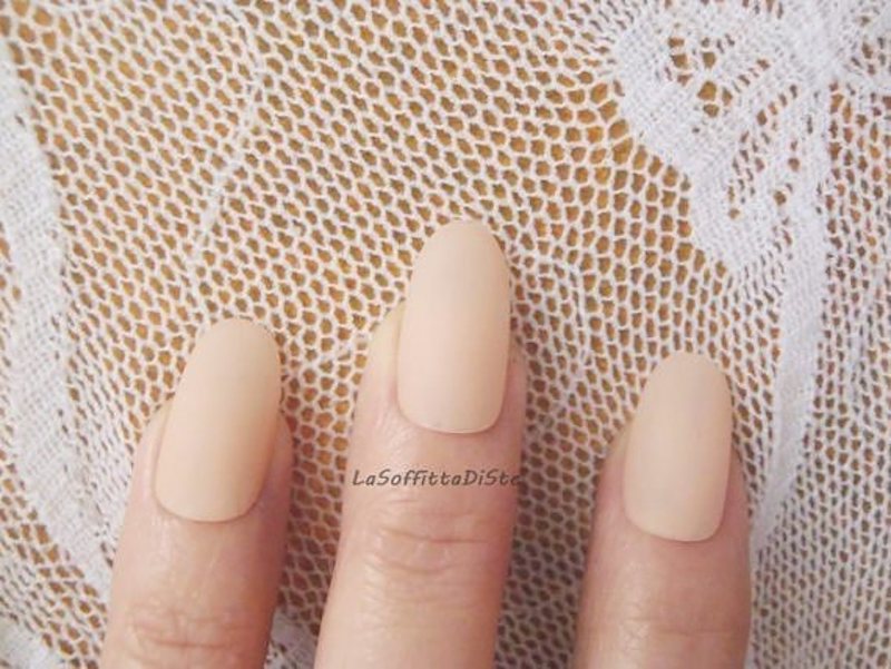 unghie-color-crema-opaco