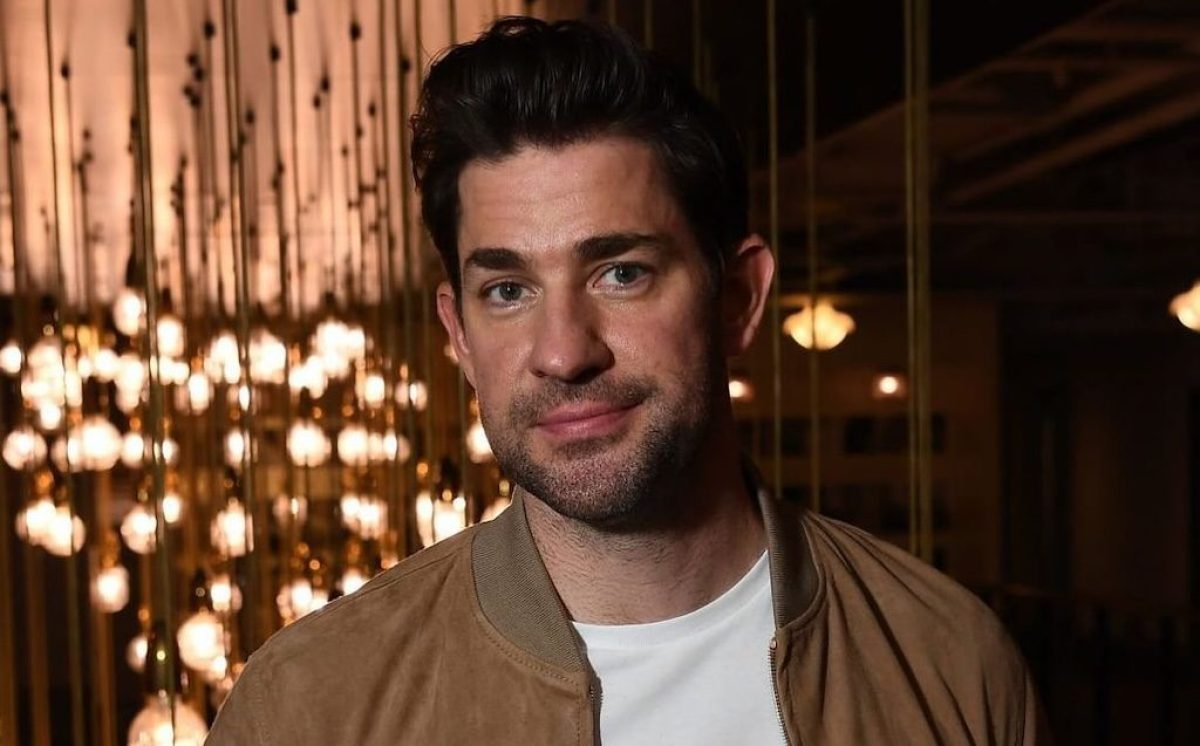 chi-e-john-krasinski-cover