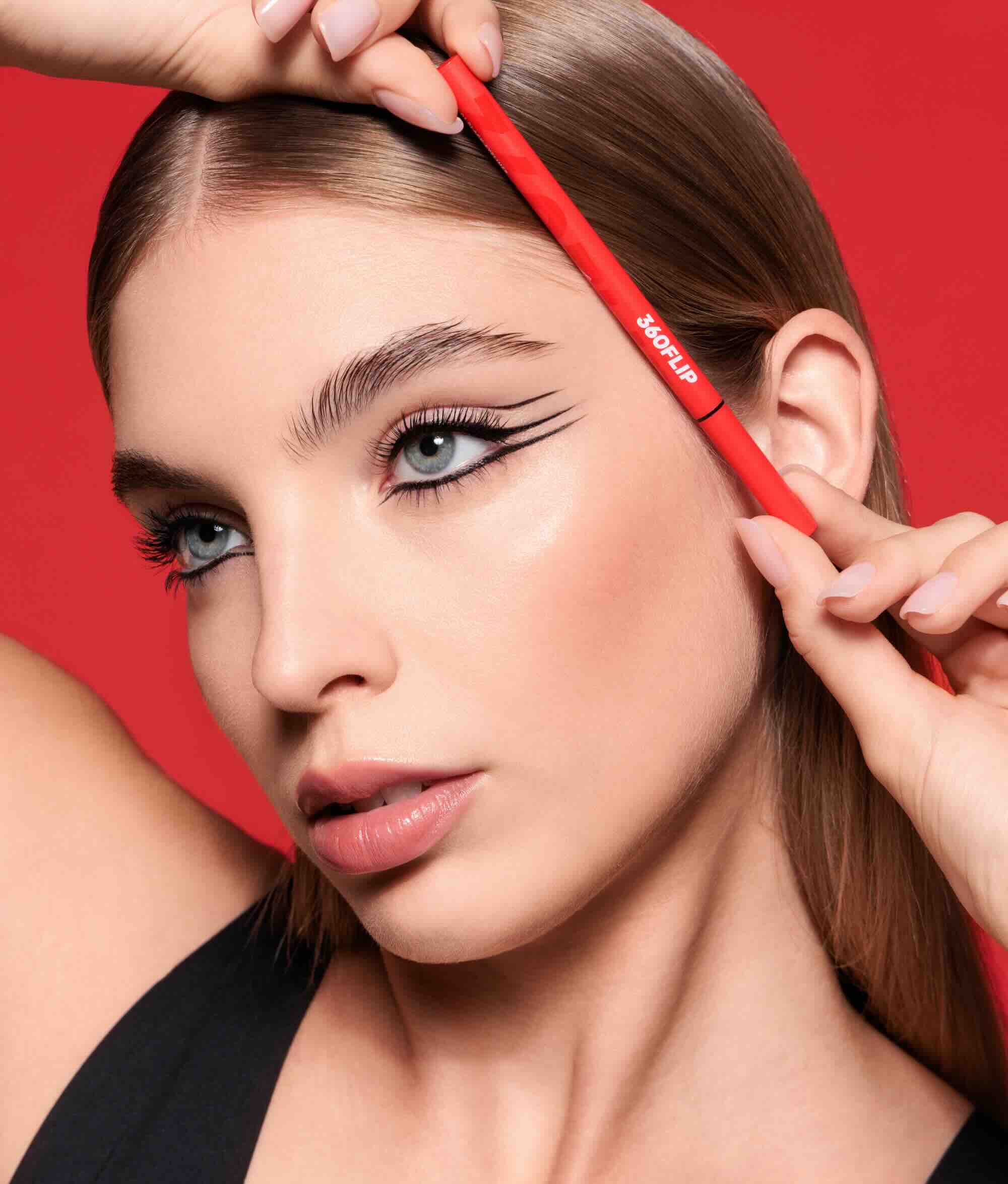 cliomakeup-eyeliner-360FLIP-waterproof-alta-precisione-linee-sottili