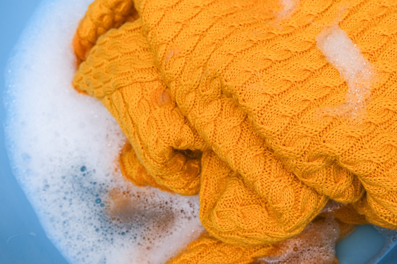 come-lavare-cashmere-a-mano