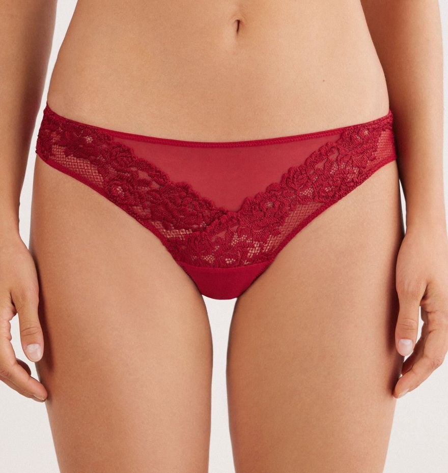 intimo-capodanno-intimissimi-brasiliana