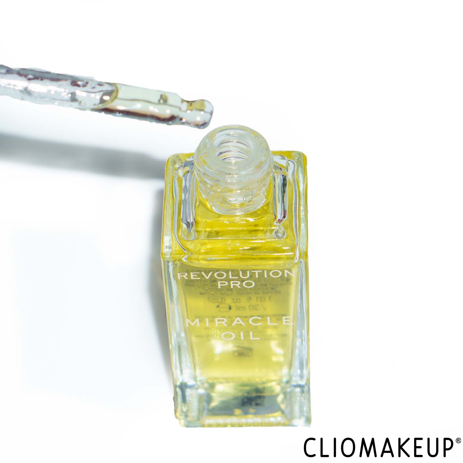 recensione-olio-viso-revolution-pro-miracle-close-up