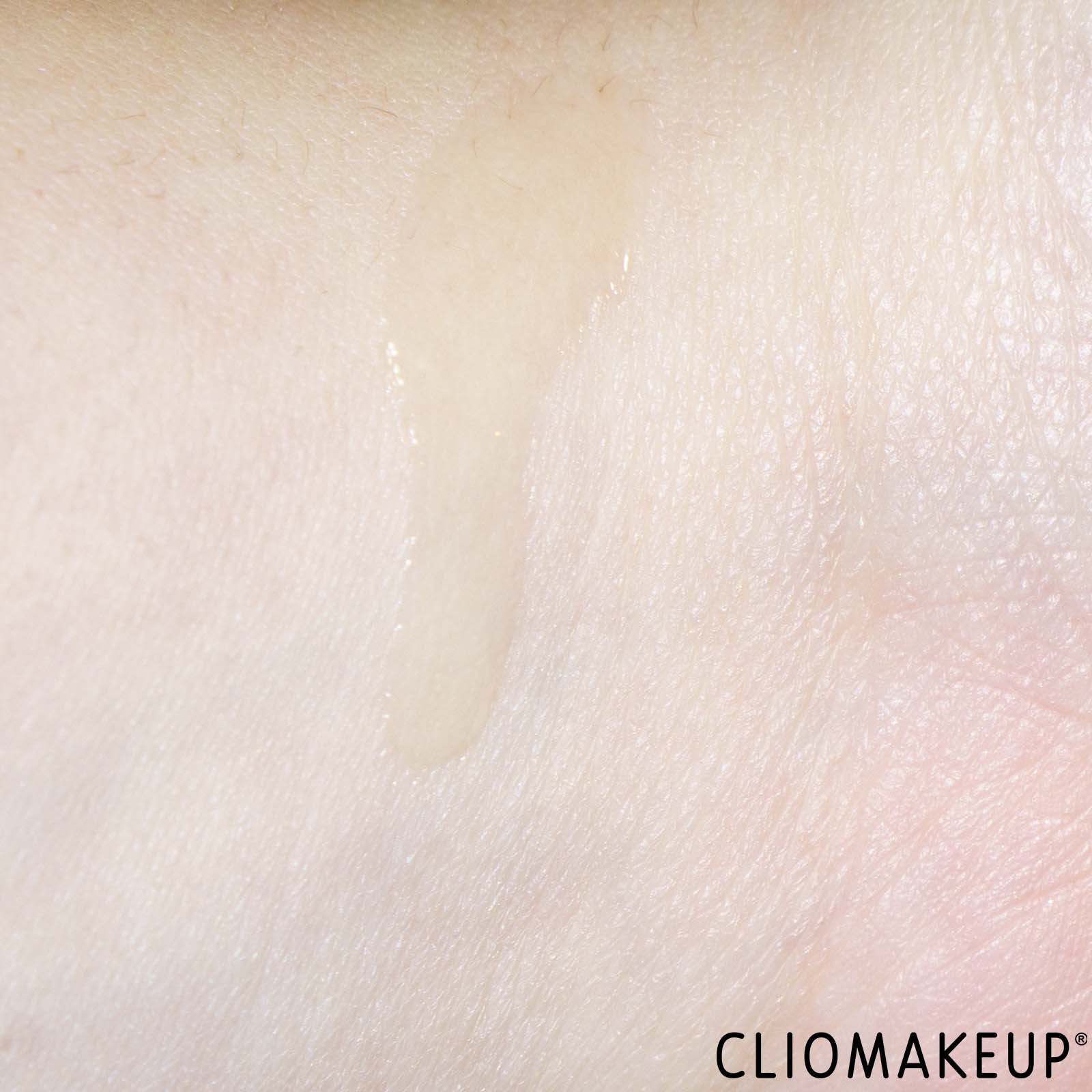 recensione-olio-viso-revolution-pro-miracle-swatch