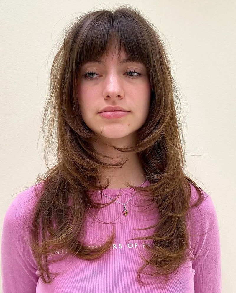 tagli-capelli-collo-lungo-scalato