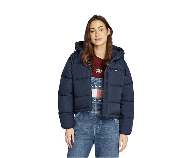 come-abbinare-il-piumino-corto-blu