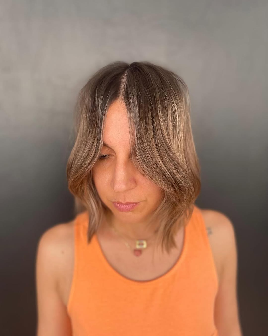 shadow-roots-capelli-corti-tendina