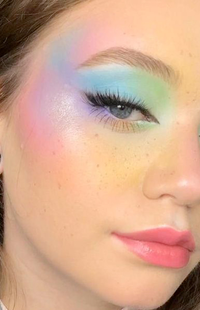 tendenze-make-up-2025-aura-make-up