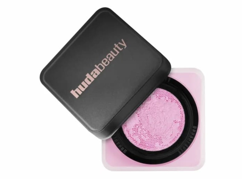 trucco-correttivo-occhiaie-cipria-lilla-huda-beauty