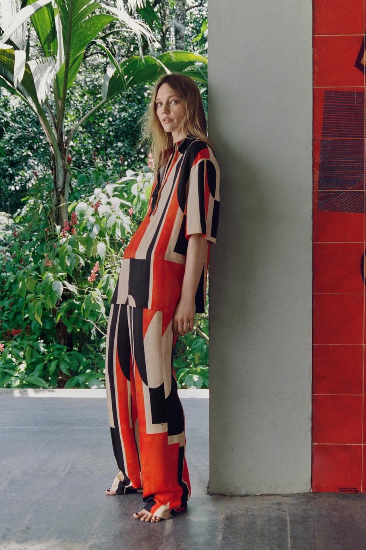 Zara-abbigliamento-primavera-2025-pantalone