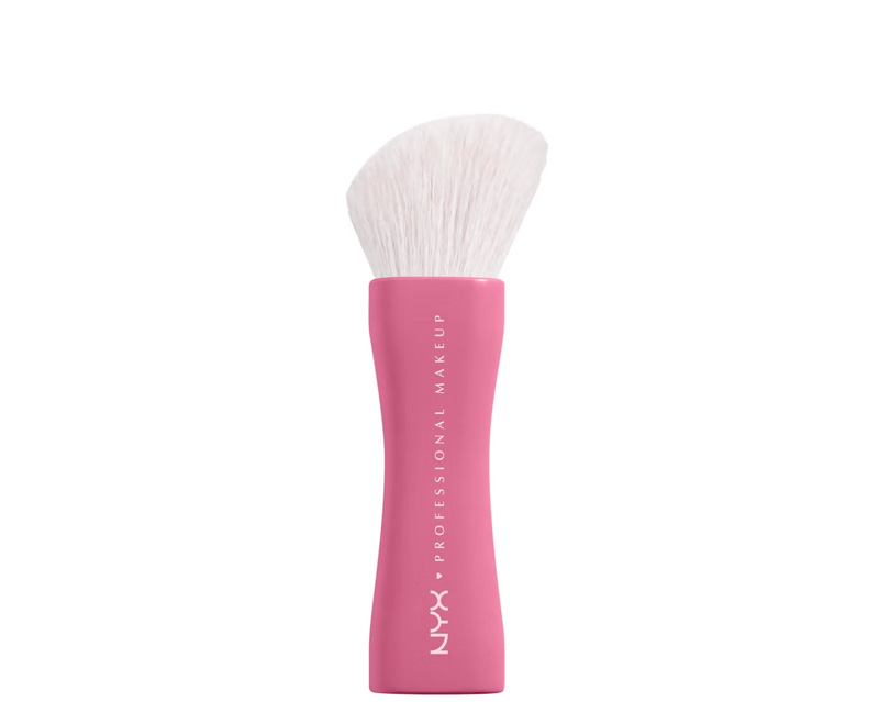 come-usare-Buttermelt-Blush-NYX-blush-brush