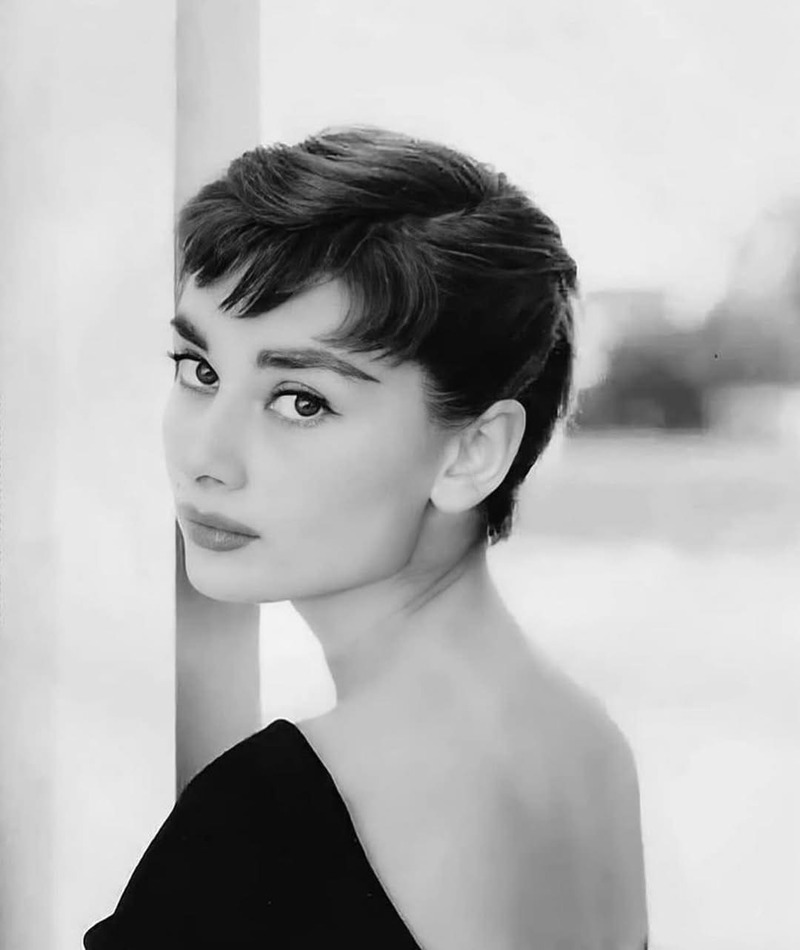 pixie-cut-audrey-hepburn