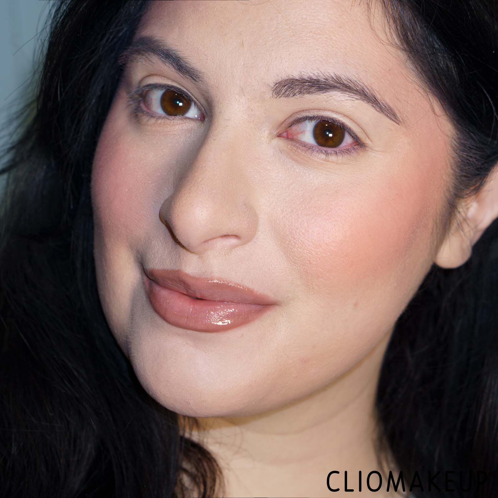 recensione-blush-astra-identistick-blush-stick-applicazione