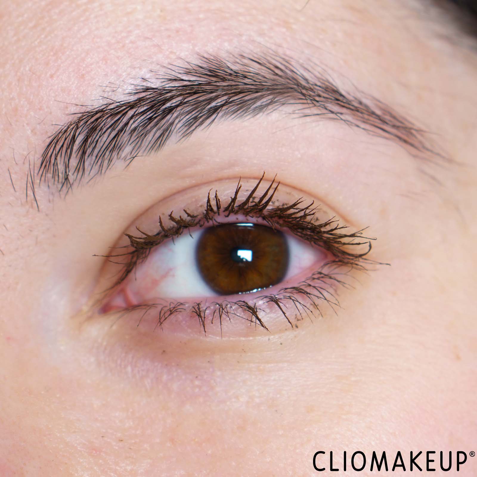 recensione-correttore-revolution-skin-silk-under-eye-brightener-concealer-palpebra