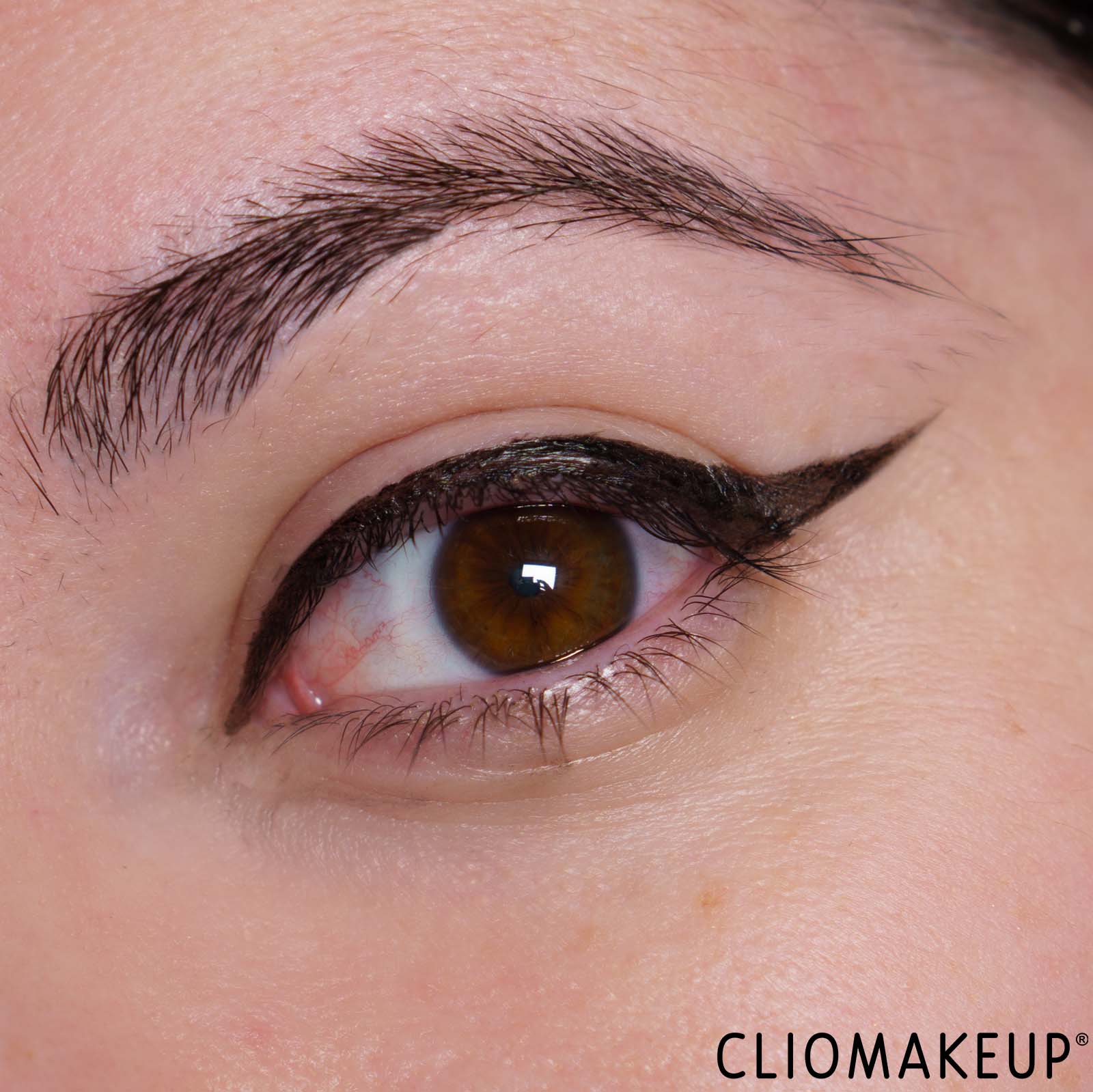 recensione-eyeliner-astra-pure-beauty-pen-eyeliner-codina