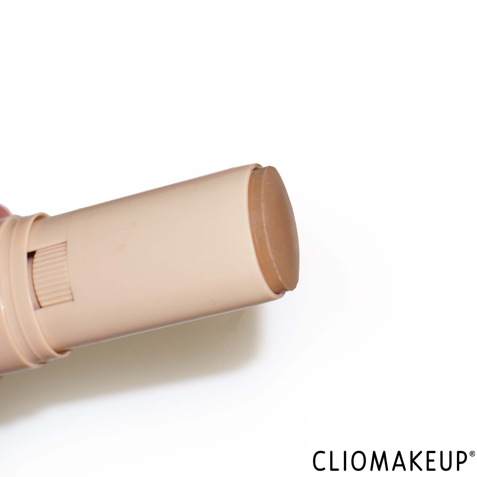 recensione-stick-contouring-astra-identistick-contour-stick-close-up