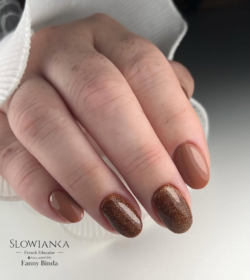 smalto-nocciola-brillantini