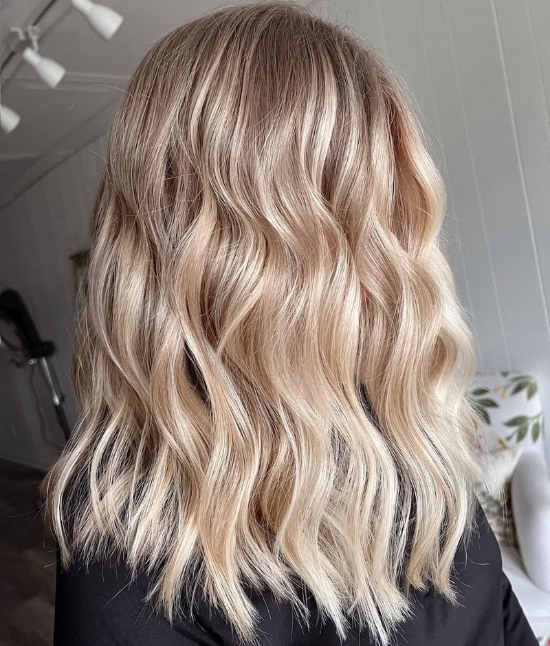 colore-capelli-bronde-blonde-chiaro