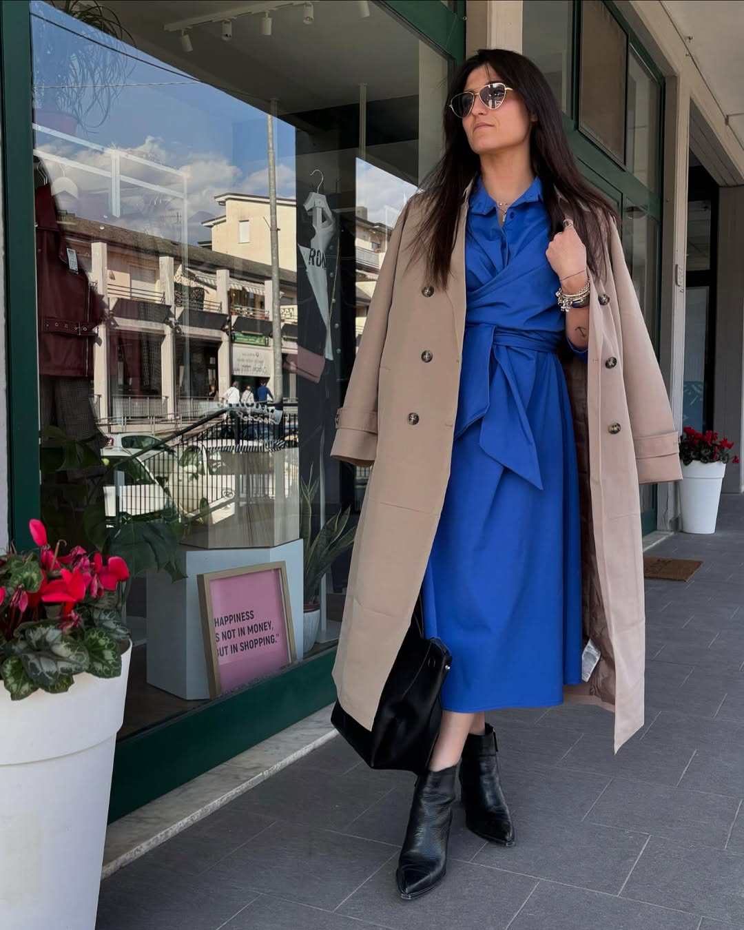 come-indossare-abito-lungo-giorno-trench