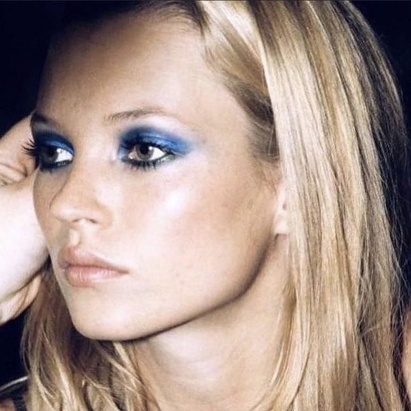 cool-tone-make-up-kate-moss